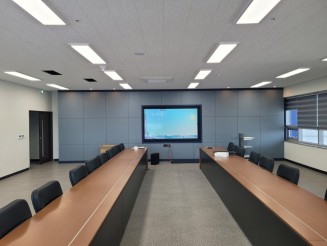 엑세스월드 98인치,86인치 전자칠판 납품 및 설치